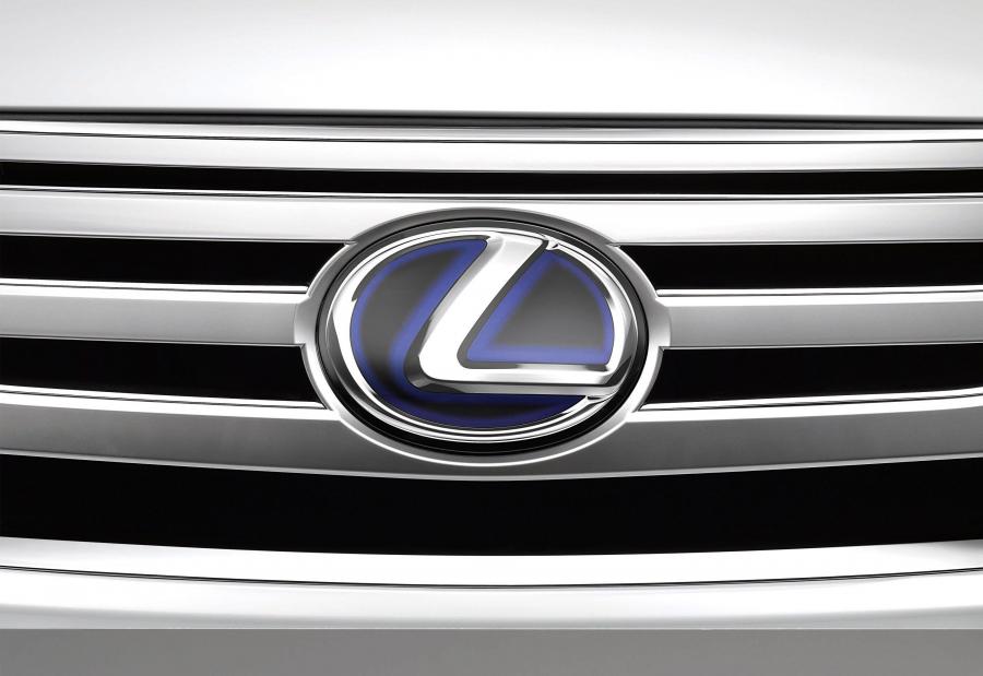  Lexus LS600h 2010 года  (фото 14 из 18)